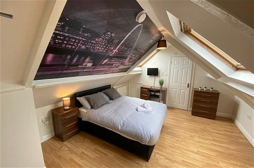 Photo 1 - Amazing 8 bedroom apartment
