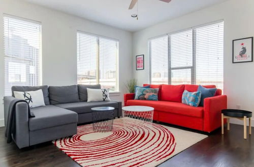 Photo 3 - 2-Bedroom Downtown Dallas Townhome