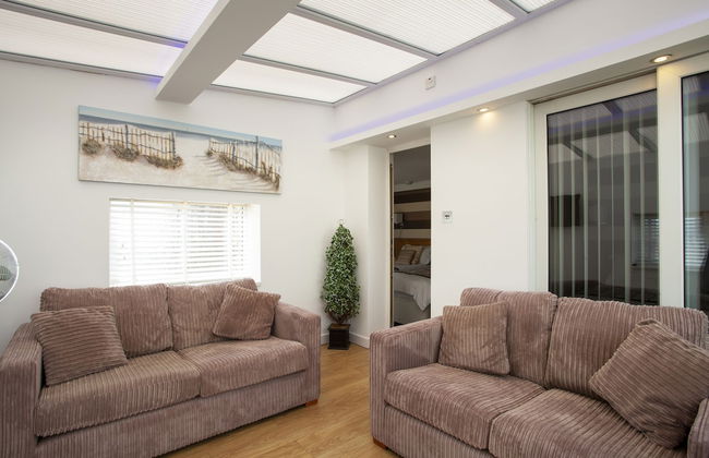 Queens Mansions - Photo 29