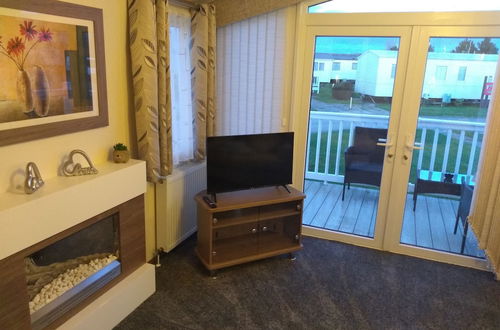 Foto 5 - Lovely 3-bed Lodge in Towyn Near Rhyl