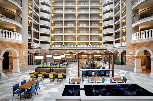 Photo 2 - Embassy Suites by Hilton Orlando International Dr Conv Ctr