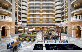 Photo 2 - Embassy Suites by Hilton Orlando International Dr Conv Ctr