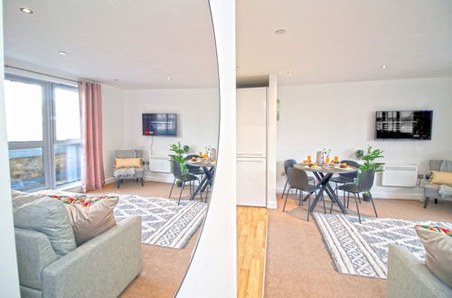 Photo 13 - Bristol City Centre - 2 Bedroom Apartment - Marsh House