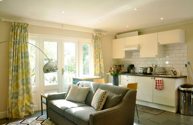 Moseley - House - Sleeps 4 - Parking - Garden - Foto 1