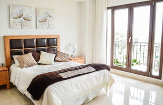 Foto 2 - Modern Two Bedroom Villa With Indoor Pool & Spa