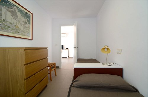 Photo 4 - Apartamentos Rocamaura I