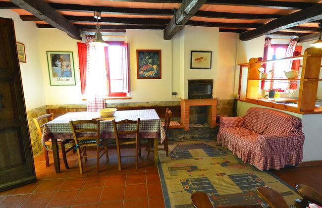 Bright Holiday Home in San Marcello with Pool near Meadows - Foto 16