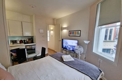 Photo 13 - Urban Stay London City Apartments