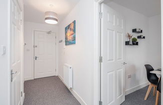 Photo 3 - Livestay-spacious Modern One Bed Apt Near Heathrow