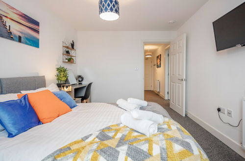 Foto 4 - Livestay-spacious Modern One Bed Apt Near Heathrow