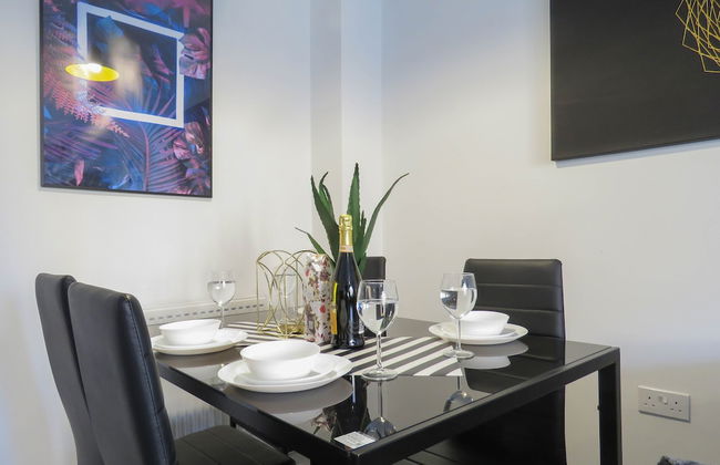 Tudors eSuites Birmingham House Private Garden Free Parking - Foto 11