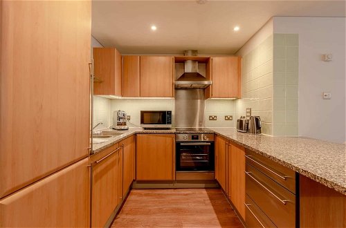 Photo 12 - Modern And Spacious 2 Bedroom in Central London