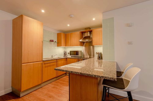 Foto 9 - Modern And Spacious 2 Bedroom in Central London