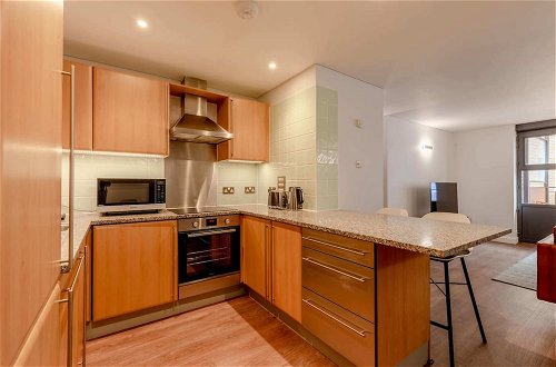 Photo 11 - Modern And Spacious 2 Bedroom in Central London