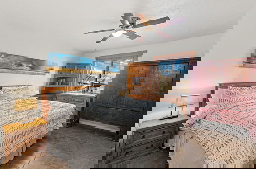 Photo 6 - Fort Marcy Hotel Suites by All Seasons Resort Lodging