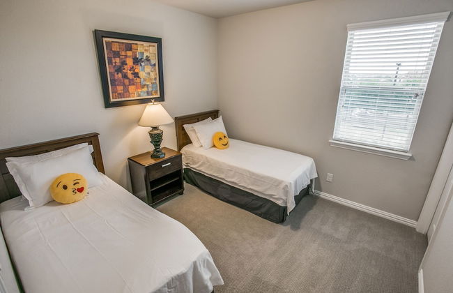 Beautiful furnished 3 bedroom Allen Home - Foto 4
