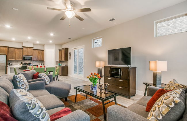 Beautiful furnished 3 bedroom Allen Home - Foto 17