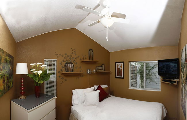 Arden Acres Executive Suites and Cottages - Photo 4