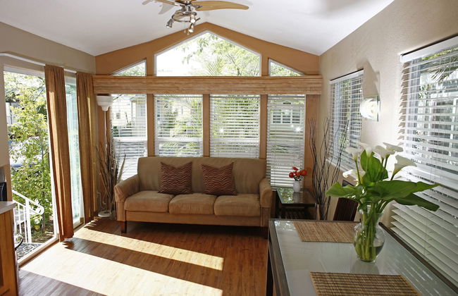 Arden Acres Executive Suites and Cottages - Photo 23