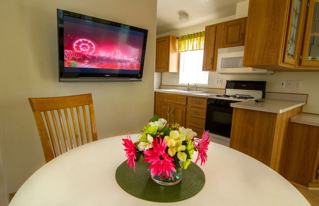 Arden Acres Executive Suites and Cottages - Photo 9