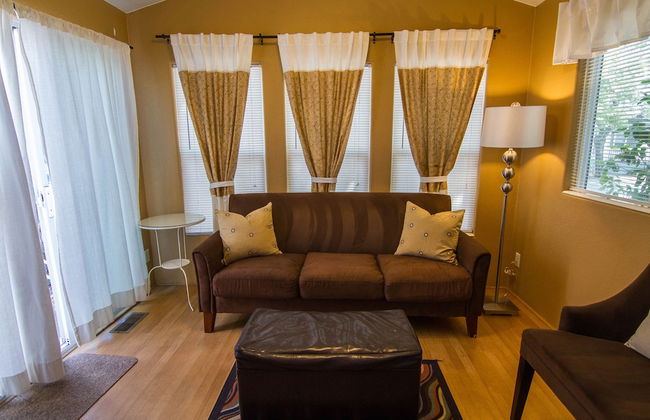 Arden Acres Executive Suites and Cottages - Photo 24