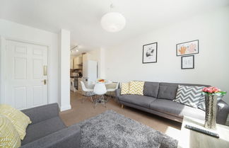 Photo 2 - 2 Bed Cozy Apartment in Central London Fitzrovia with WiFi