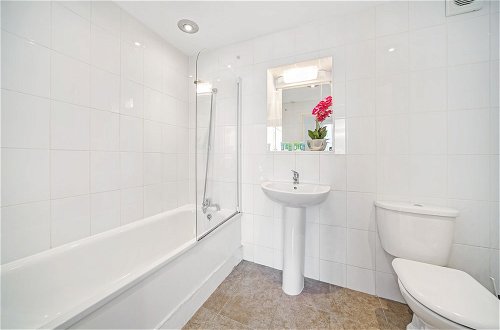 Foto 17 - 2 Bed Cozy Apartment in Central London Fitzrovia with WiFi