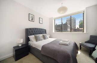 Photo 3 - 2 Bed Cozy Apartment in Central London Fitzrovia with WiFi