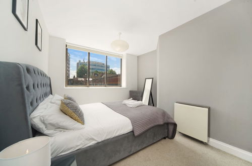 Photo 4 - 2 Bed Cozy Apartment in Central London Fitzrovia with WiFi