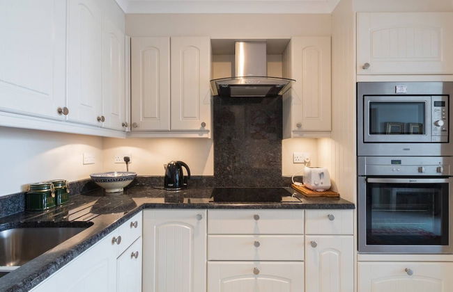 Cosy 1-bed Battersea Riverside Apartment - Foto 8