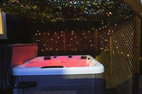 Photo 18 - The Gathering Liver House - Hot Tub - Near Liverpool