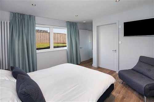 Photo 24 - Huxham View - A Luxurious Family Retreat With Swim Spa Cinema Gym and Pool Table