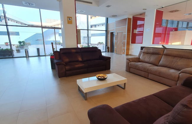 Iberflat Vega De Triana - Photo 3