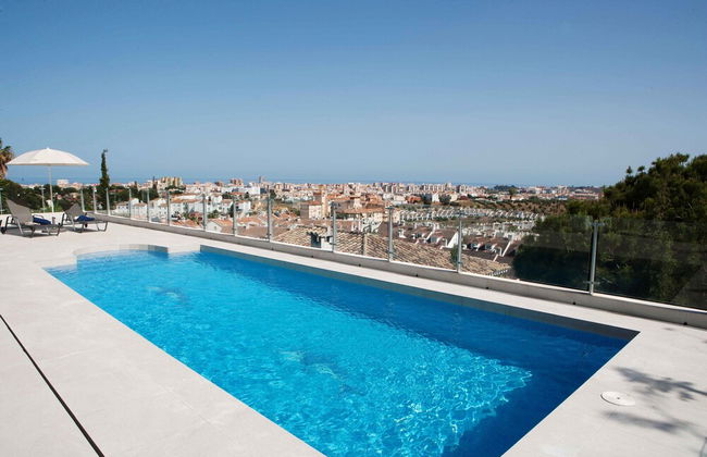 Luxury villa with heated pool - Foto 36