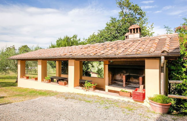 An Authentic Tuscan Stay - Photo 26
