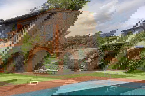 Photo 19 - Villa in Arezzo With Pool and Vineyards