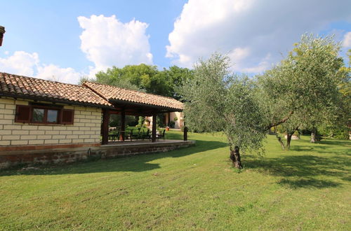 Photo 18 - Holiday Home in Selci With Pool