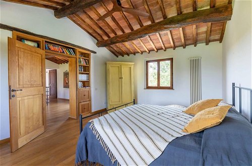 Foto 6 - Beautiful 5-bed Villa in Cortona, Private Pool