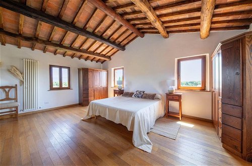Photo 4 - Beautiful 5-bed Villa in Cortona, Private Pool