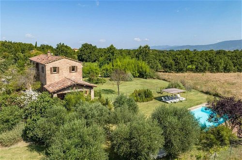 Foto 59 - Beautiful 5-bed Villa in Cortona, Private Pool