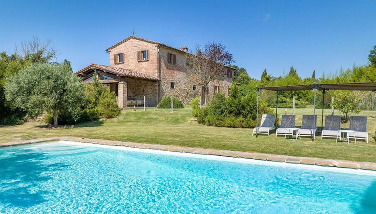 Photo 1 - Beautiful 5-bed Villa in Cortona, Private Pool