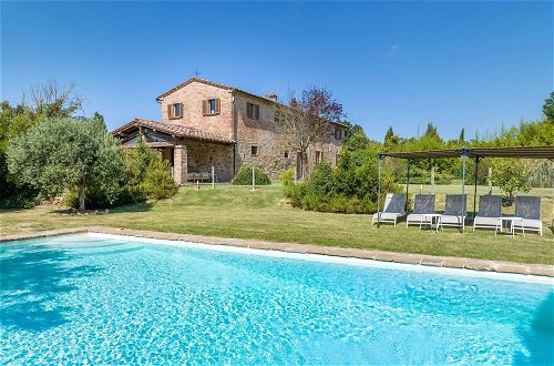 Photo 1 - Beautiful 5-bed Villa in Cortona, Private Pool