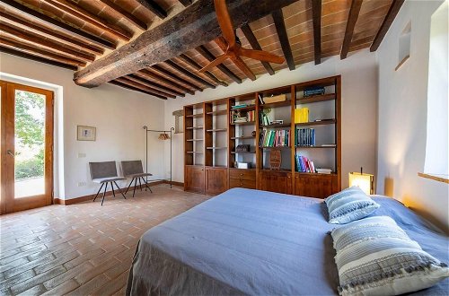 Photo 9 - Beautiful 5-bed Villa in Cortona, Private Pool