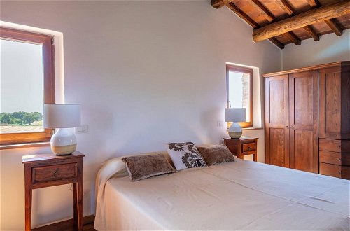 Foto 14 - Beautiful 5-bed Villa in Cortona, Private Pool