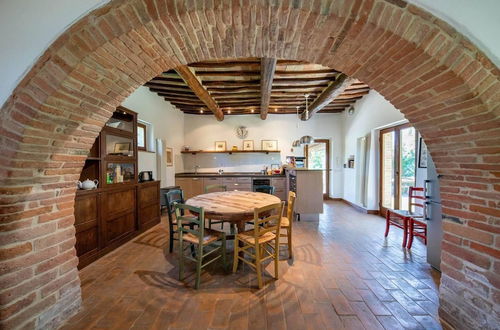 Foto 38 - Beautiful 5-bed Villa in Cortona, Private Pool