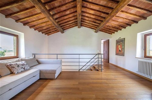Foto 40 - Beautiful 5-bed Villa in Cortona, Private Pool