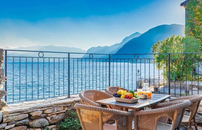Villa Rivetta 6 2 in Santa Maria Rezzonico - Foto 1