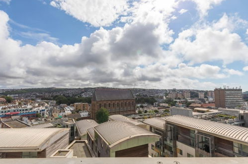 Photo 19 - Panoramic Pad -amazing Apartment With WOW Factor Views Across the City to the sea