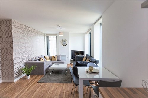Foto 36 - Beautiful Apartments in Media City