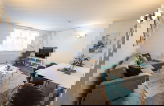 Foto 1 - Modern Townhouse Apartment in Stratford Upon Avon With Wifi & Netflix